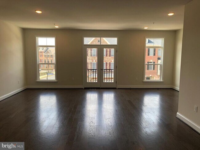 22584 Windsor Locks Square in Ashburn, VA - Building Photo - Building Photo