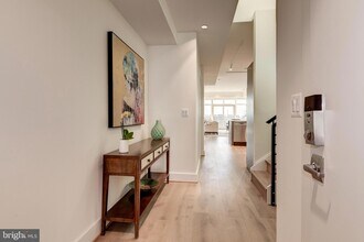 1468 Belmont St NW, Unit 4E in Washington, DC - Building Photo - Building Photo