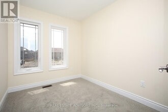 12 Elgin Ct in Bradford West Gwillimbury, ON - Building Photo - Building Photo