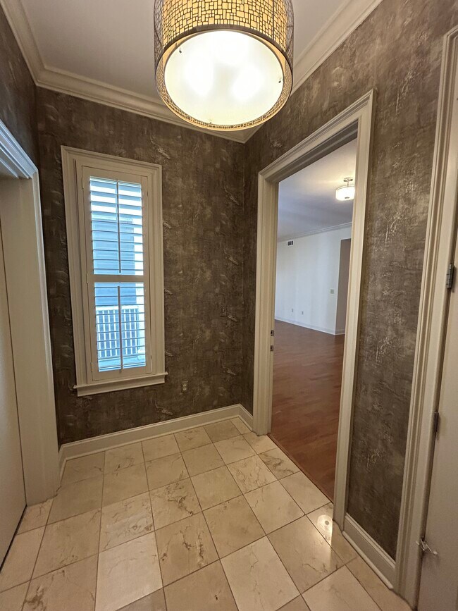 5194 Lexington Club Cv, Unit 303 in Memphis, TN - Building Photo - Building Photo