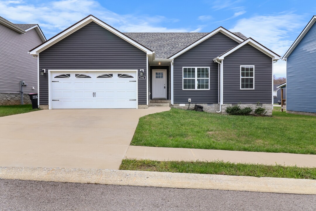 306 Lugano Ln in Clarksville, TN - Foto de edificio