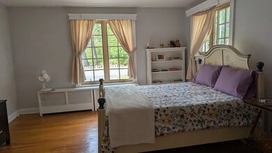 78 Roe Ave in Highland Falls, NY - Foto de edificio - Building Photo