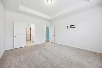 367 Cherrystone Loop in Buda, TX - Foto de edificio - Building Photo