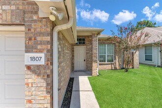 1807 Arbor Glen in Conroe, TX - Foto de edificio - Building Photo