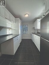2 John St in Halton Hills, ON - Building Photo - Building Photo