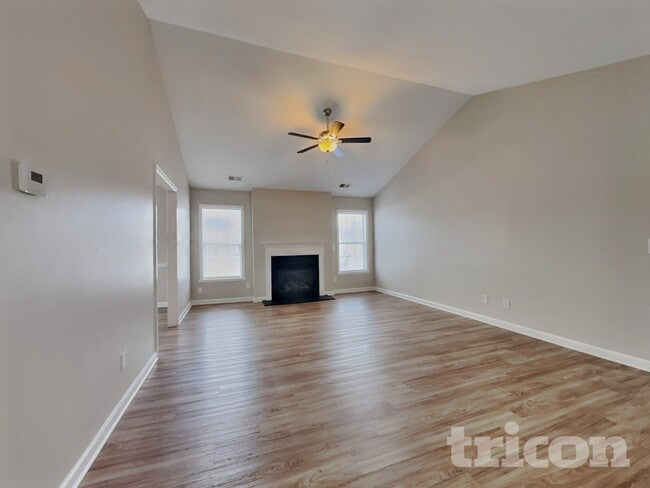 1617 Faircrest Ln in Greensboro, NC - Building Photo - Building Photo