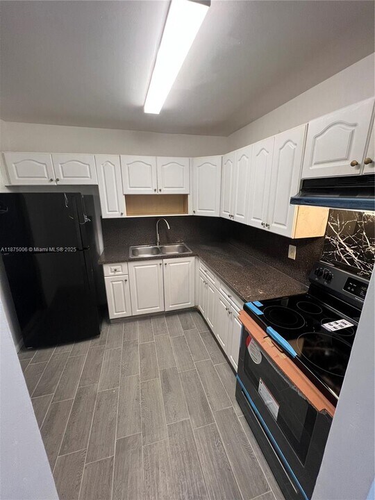 15221 NE 6th Ave in Miami, FL - Building Photo
