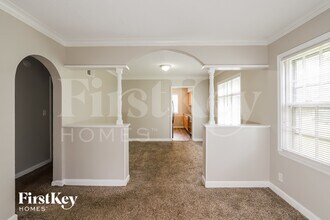 9005 E 68 Terrace in Raytown, MO - Building Photo - Building Photo