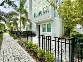 202 S Tampania Ave in Tampa, FL - Building Photo - Building Photo