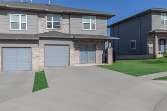 7917 NW 135th Terrace in Oklahoma City, OK - Building Photo - Building Photo