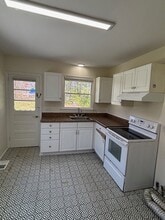 118 L R Smith Rd in Hendersonville, NC - Building Photo - Building Photo