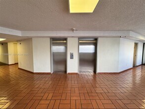 5800 SW 127th Ave in Miami, FL - Building Photo - Building Photo