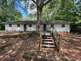 712 English St in Griffin, GA - Building Photo