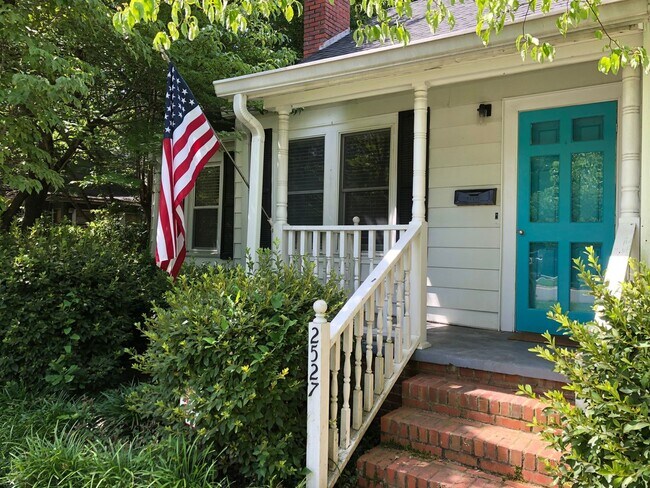 property at 2527 McNeill Cir