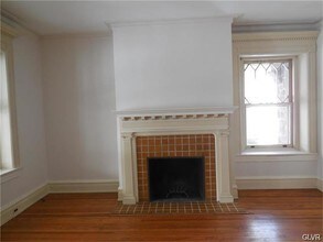 408 Clinton Terrace in Easton, PA - Building Photo - Building Photo