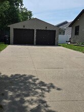 4002 Southlawn Rd in Cedar Falls, IA - Building Photo - Building Photo