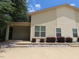 2434 Haverhill Dr in Tyler, TX - Building Photo