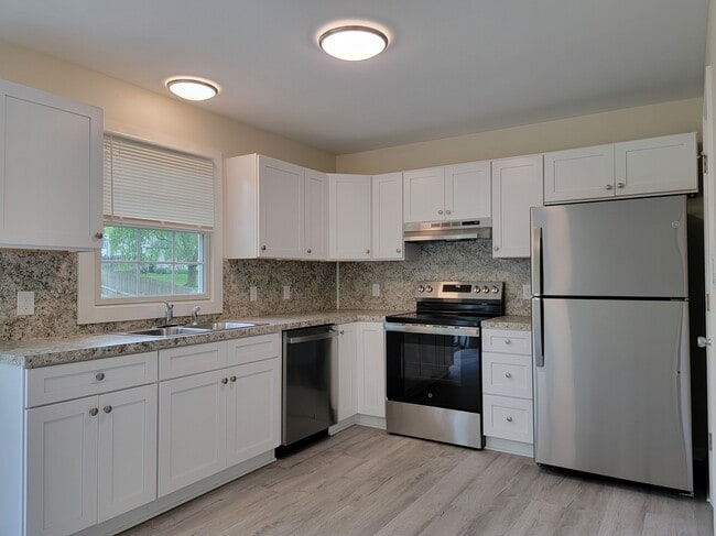 32 Cranfield Ct in Elizabethtown, PA - Foto de edificio - Building Photo