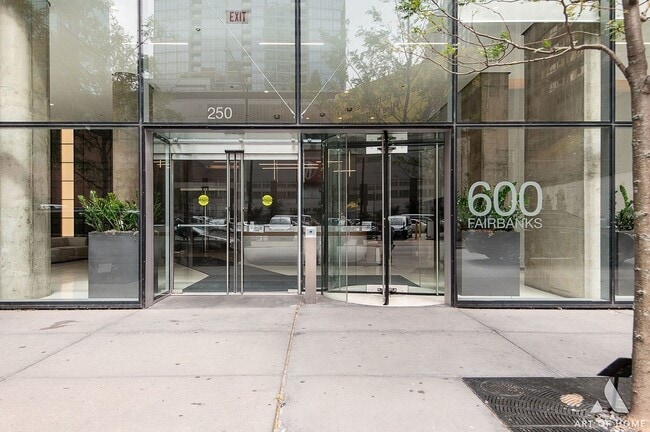 600 N Fairbanks Ct in Chicago, IL - Foto de edificio - Building Photo