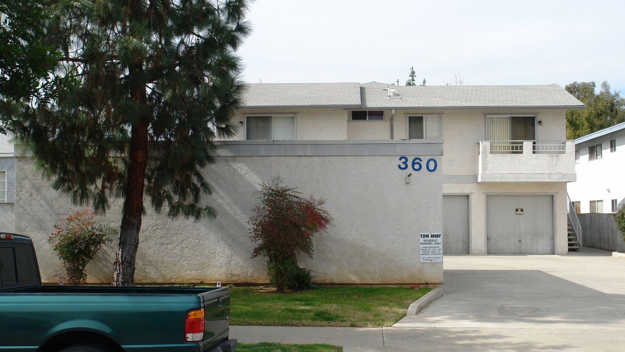 360 Claydelle Ave in El Cajon, CA - Building Photo