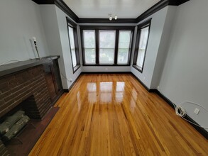 4816 W Grace St-Unit -2 in Chicago, IL - Foto de edificio - Building Photo