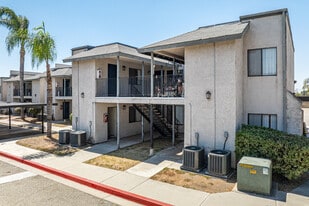 601 North East End Ave in Pomona, CA - Building Photo