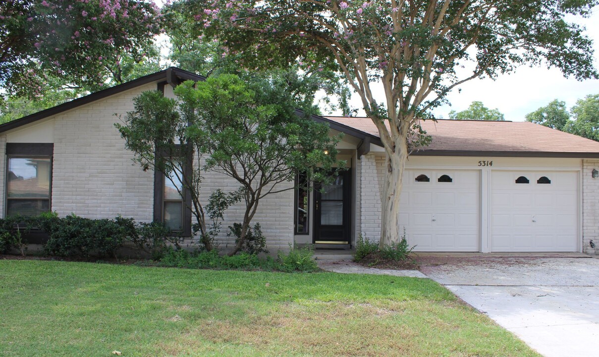 5314 Peppermint Ln in San Antonio, TX - Building Photo