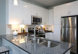 The Hudson in The Colony, TX - Foto de edificio - Interior Photo