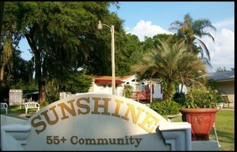 Sunshine Mobile Home Park in Lady Lake, FL - Building Photo - Building Photo