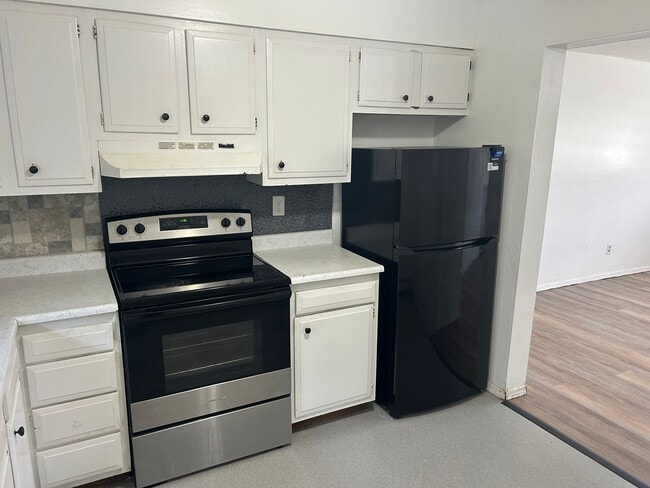 1720 E 12th St in Sioux Falls, SD - Building Photo - Building Photo