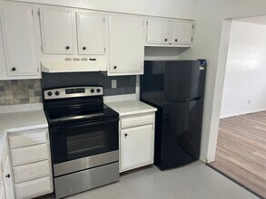 1720 E 12th St in Sioux Falls, SD - Building Photo - Building Photo