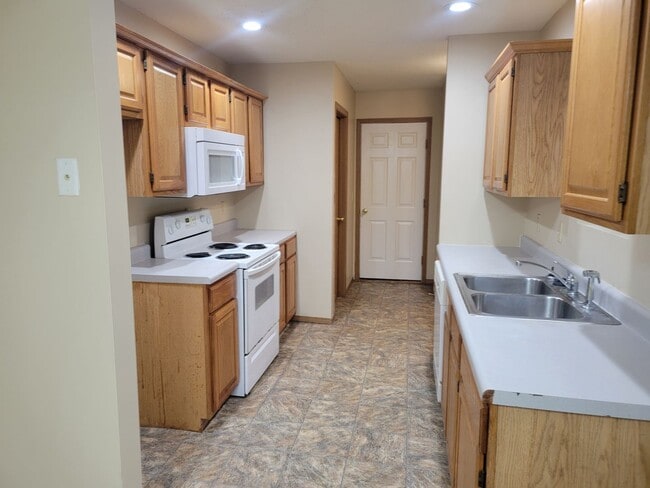 1034 S Missouri Ave in Springfield, MO - Building Photo - Building Photo