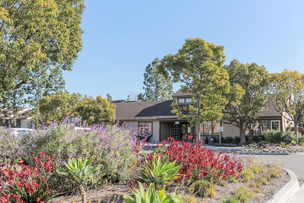 Rose Pointe Apartments in Fullerton, CA