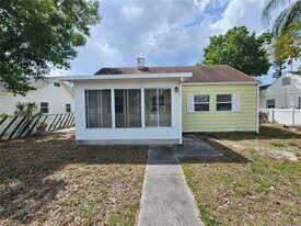 5706 Dr M.L.K. Jr St N in St. Petersburg, FL - Building Photo