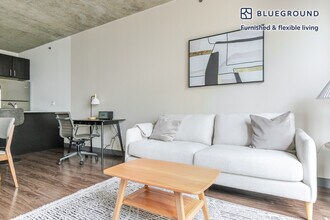 601 W Jackson Blvd in Chicago, IL - Building Photo - Building Photo