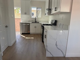 359 W Amar St, Unit 363 in Los Angeles, CA - Building Photo