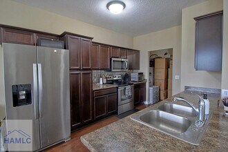 1290 Windrow Dr in Hinesville, GA - Foto de edificio - Building Photo