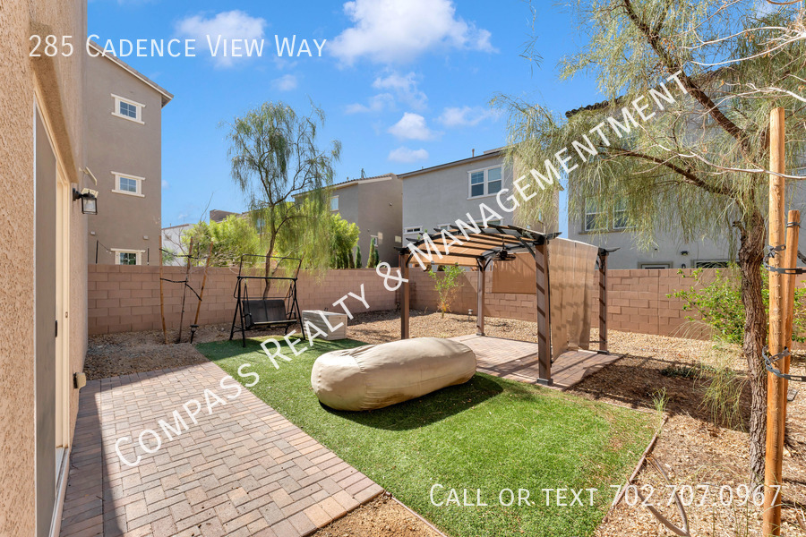 285 Cadence View Way in Henderson, NV - Building Photo