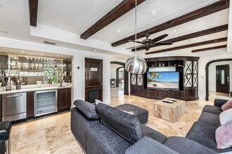 1051 NE 89th St in Miami, FL - Foto de edificio - Building Photo