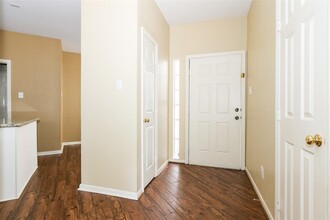 26 N Spiral Vine Cir in The Woodlands, TX - Building Photo - Building Photo