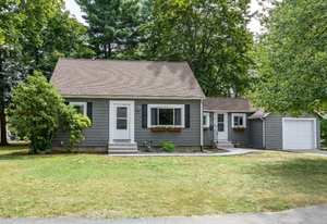 7 Ferndale Rd in Natick, MA - Building Photo