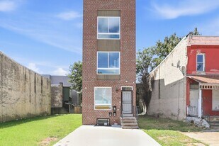 950 N 43rd St in Philadelphia, PA - Building Photo