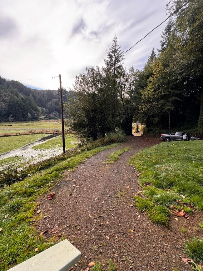 95389 Haynes Way Ln in North Bend, OR - Building Photo - Building Photo
