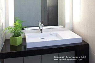 320 D St, Unit 122 in Boston, MA - Building Photo