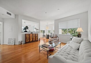 11011 Legacy Dr, Unit 306 in Palm Beach Gardens, FL - Foto de edificio - Building Photo