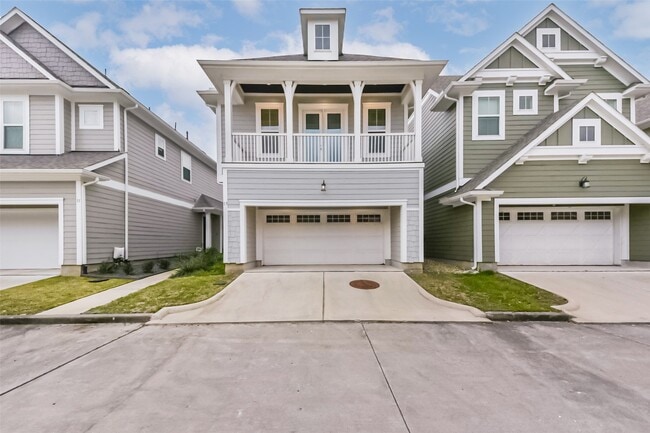 property at 15 Thorpe Ln