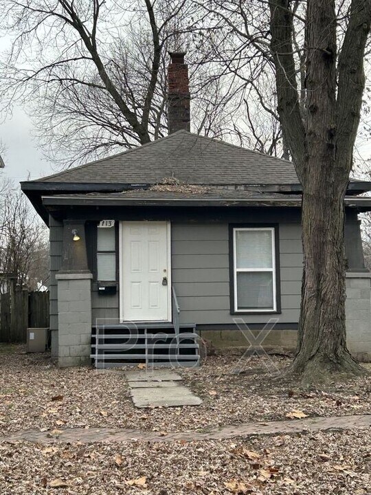 113 W Forest St in Pittsburg, KS - Building Photo