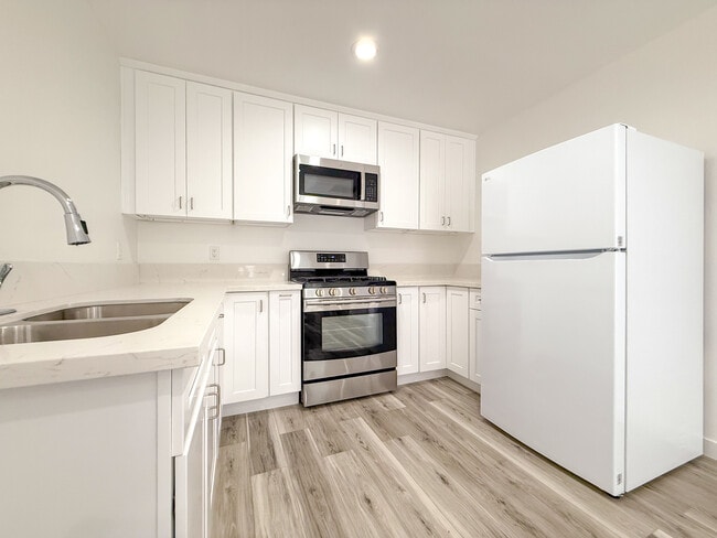 8525 Wakefield Ave, Unit 8525 Wakefield Ave