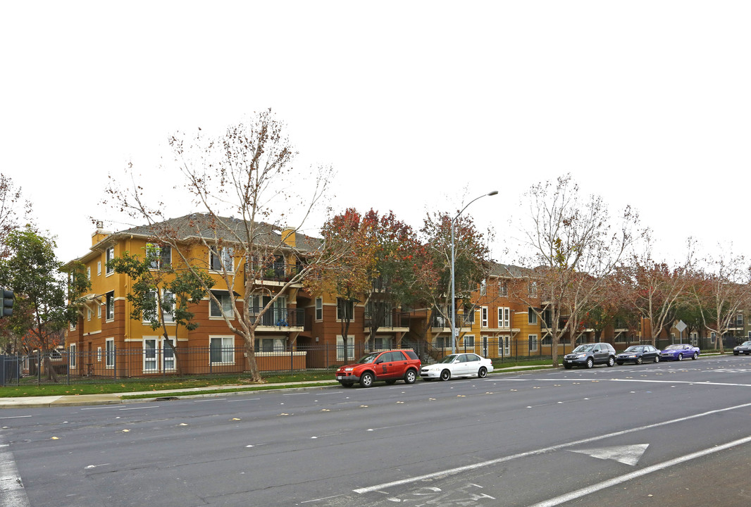 Montevista Apartments in Milpitas, CA - Building Photo