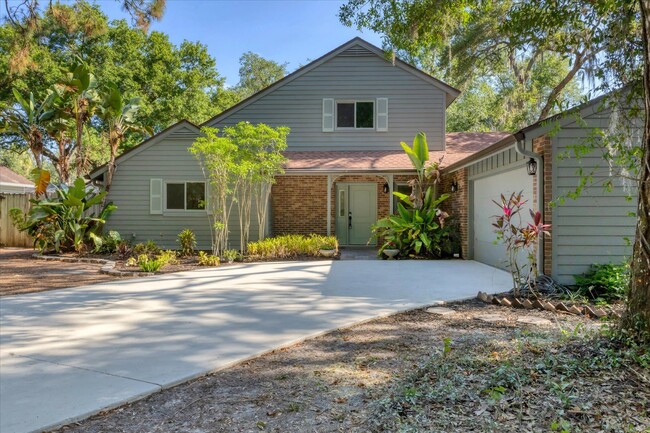 1940 Rain Forest Trail in Sarasota, FL - Building Photo - Building Photo